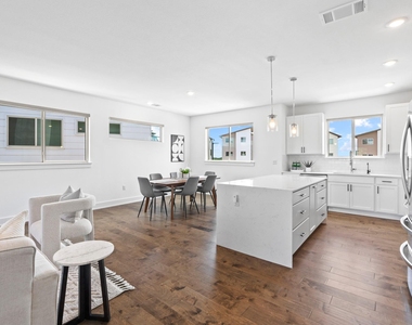 5315 La Crosse Ave - Photo Thumbnail 6