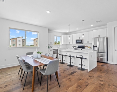 5315 La Crosse Ave - Photo Thumbnail 7