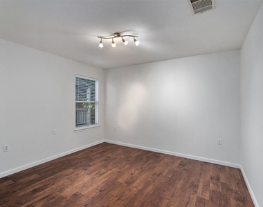 3516 Sand Dunes Ave - Photo Thumbnail 11