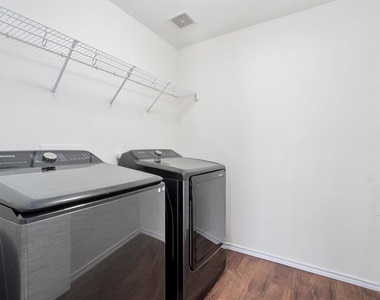 3516 Sand Dunes Ave - Photo Thumbnail 28