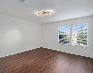 3516 Sand Dunes Ave - Photo Thumbnail 22