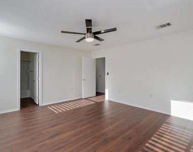 3516 Sand Dunes Ave - Photo Thumbnail 19