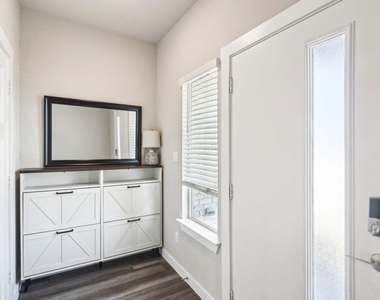 1208 Tipton St - Photo Thumbnail 6