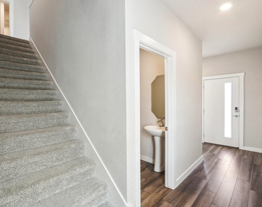 1208 Tipton St - Photo Thumbnail 8