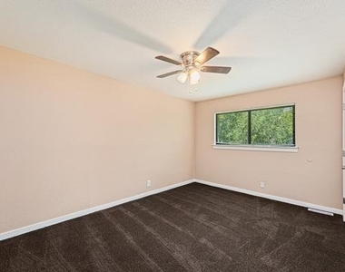8524 Dryfield Dr - Photo Thumbnail 14