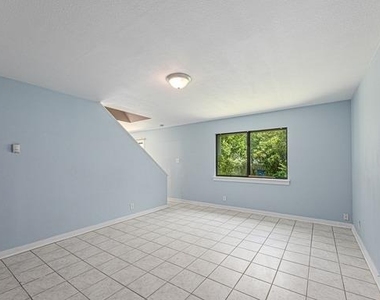 8524 Dryfield Dr - Photo Thumbnail 5