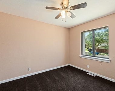 8524 Dryfield Dr - Photo Thumbnail 20