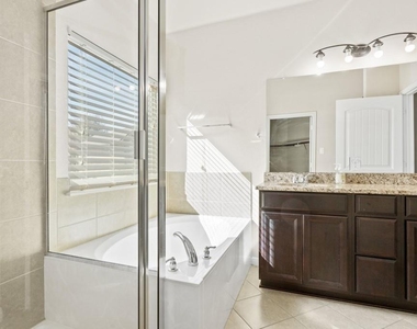 12508 Jen Ln - Photo Thumbnail 10
