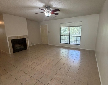 11101 Oak Branch Dr - Photo Thumbnail 30