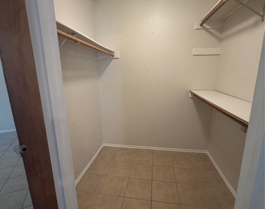 11101 Oak Branch Dr - Photo Thumbnail 36