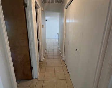 11101 Oak Branch Dr - Photo Thumbnail 31