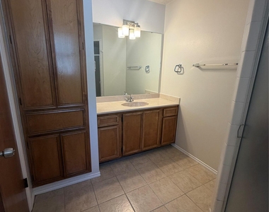 11101 Oak Branch Dr - Photo Thumbnail 38