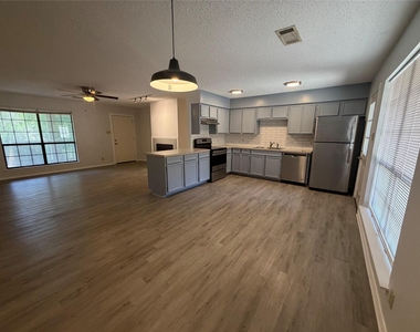 11101 Oak Branch Dr - Photo Thumbnail 11