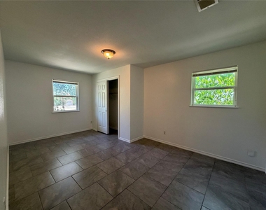 801 Brushy Creek Dr - Photo Thumbnail 17