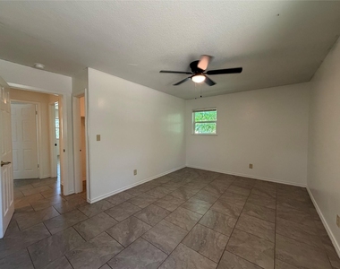 801 Brushy Creek Dr - Photo Thumbnail 13