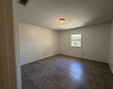 801 Brushy Creek Dr - Photo Thumbnail 19