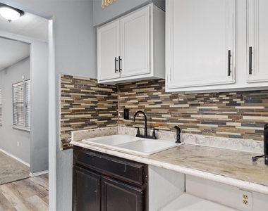 5501 Spring Meadow Rd - Photo Thumbnail 1