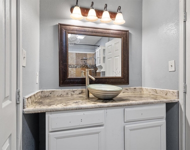 5501 Spring Meadow Rd - Photo Thumbnail 12