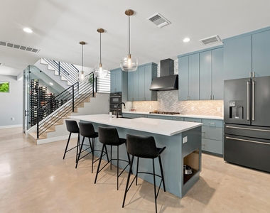 4801 Munson St - Photo Thumbnail 11