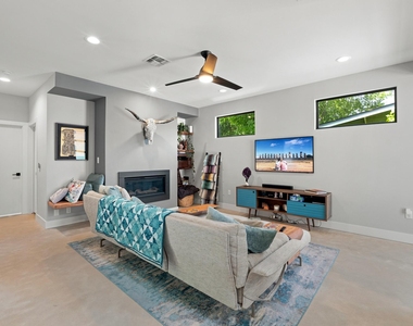 4801 Munson St - Photo Thumbnail 8