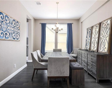 1408 Saddlespur Ln - Photo Thumbnail 9