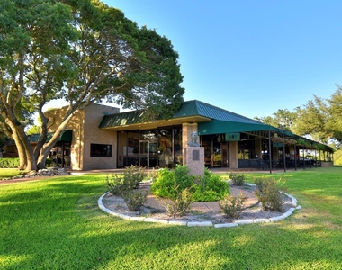 11125 Pinehurst Dr - Photo Thumbnail 18