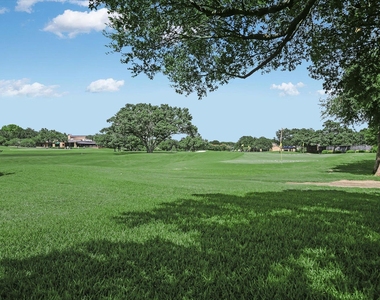 11125 Pinehurst Dr - Photo Thumbnail 15