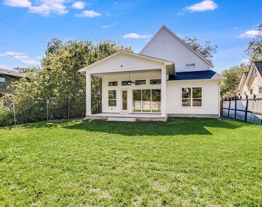 402 Zennia St - Photo Thumbnail 20