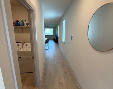 119 Gillingham St - Photo Thumbnail 2