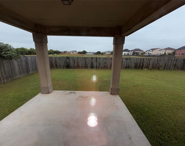 621 Dark Tree Ln - Photo Thumbnail 8