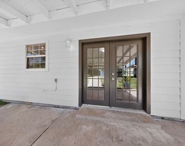 2307 Galway St - Photo Thumbnail 3