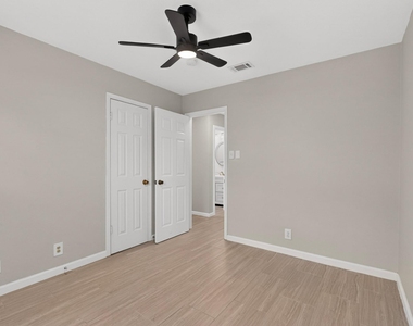 2307 Galway St - Photo Thumbnail 32