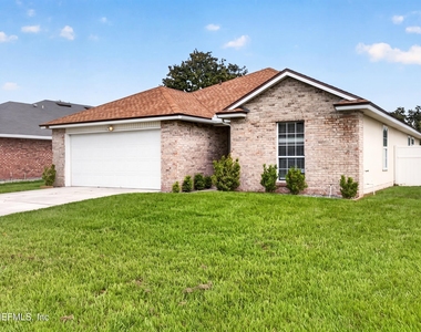 490 Hillside Drive - Photo Thumbnail 2