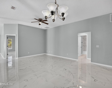 490 Hillside Drive - Photo Thumbnail 6