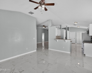 490 Hillside Drive - Photo Thumbnail 12