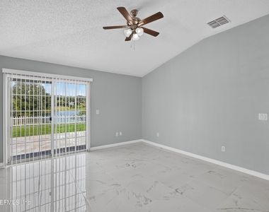 490 Hillside Drive - Photo Thumbnail 11