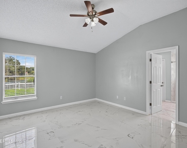 490 Hillside Drive - Photo Thumbnail 20