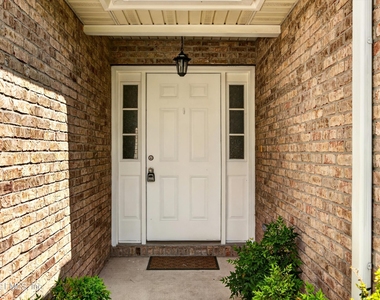 490 Hillside Drive - Photo Thumbnail 3