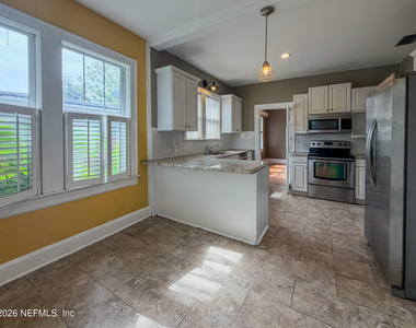 1031 Inwood Terrace - Photo Thumbnail 11