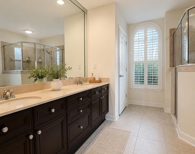 5204 Comfort Court - Photo Thumbnail 10