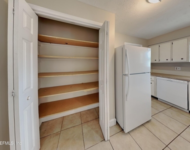 3540 Calvados Avenue - Photo Thumbnail 8