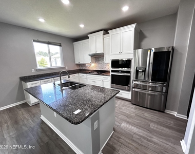 11646 Pacific Dogwood Court - Photo Thumbnail 11