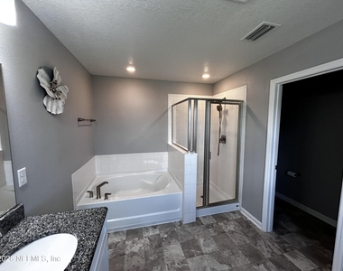 11646 Pacific Dogwood Court - Photo Thumbnail 19