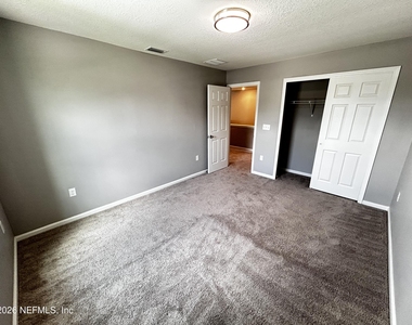 11646 Pacific Dogwood Court - Photo Thumbnail 14