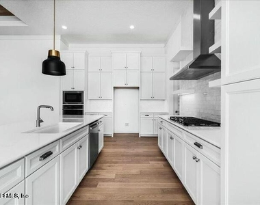 5322 Legacy Pines Way - Photo Thumbnail 8