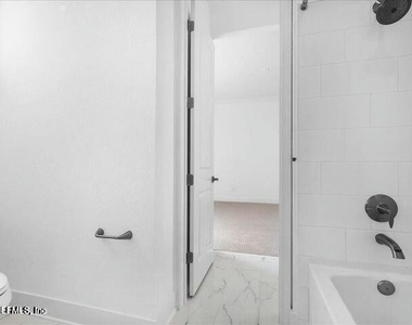 5322 Legacy Pines Way - Photo Thumbnail 18