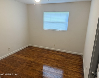 7244 Sandhurst Road S - Photo Thumbnail 9