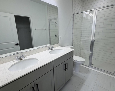 716 Cherry Elm Drive - Photo Thumbnail 8