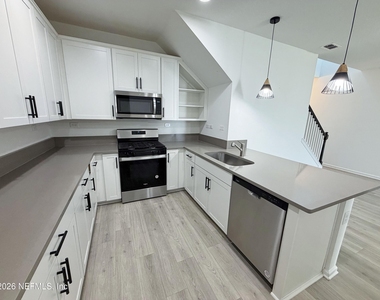 716 Cherry Elm Drive - Photo Thumbnail 6