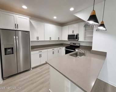 716 Cherry Elm Drive - Photo Thumbnail 5